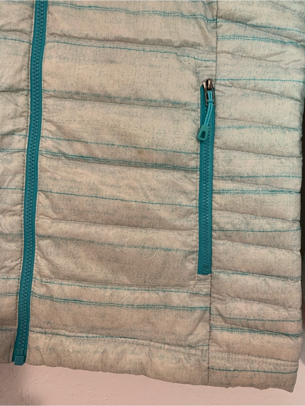 Patagonia Women's Light Mint Quilted Puffer Jacket with Teal Zippers | S - Picture 3 of 13